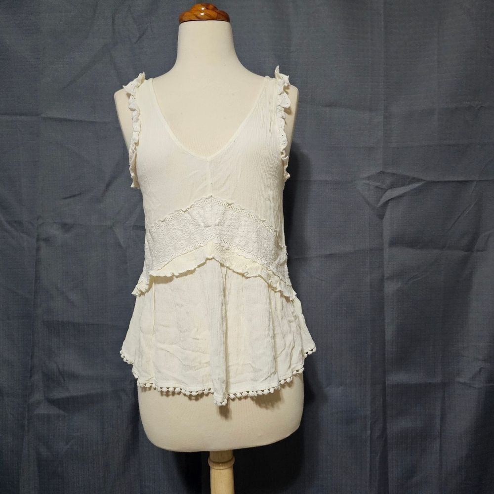 Aeropostale White Babydoll Tank Top Ruffle Lace Trim Peasant Top Medium